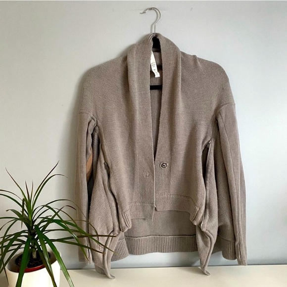 Lululemon Wrap it Up sweater- 100% merino wool - Picture 1 of 10